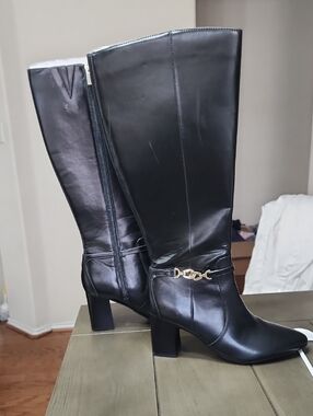 9M Bandolino Boots